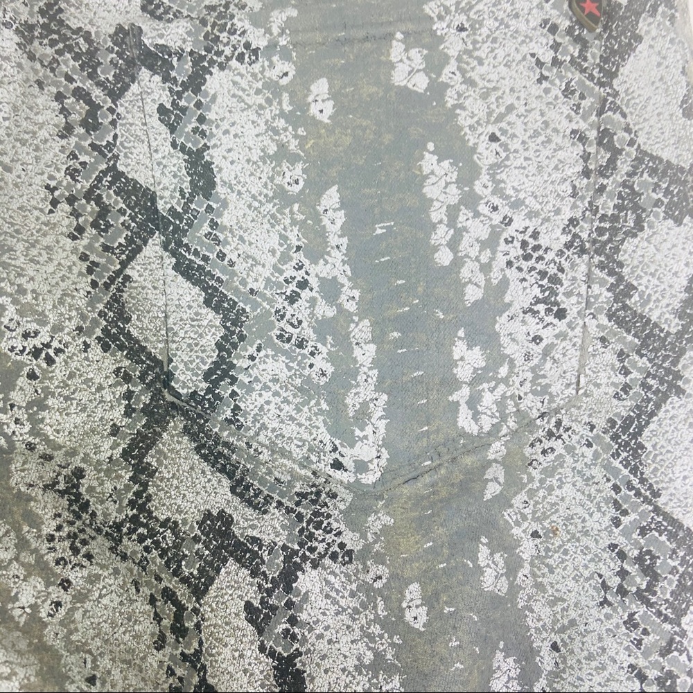 Andrew Charles Python Snake Skin Jeans 30 - image 6
